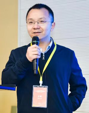 国产精品九九久久一区hh创新论坛第一千三百九十讲：Floquet engineering symmetry-breaking and topological states under light irradiation