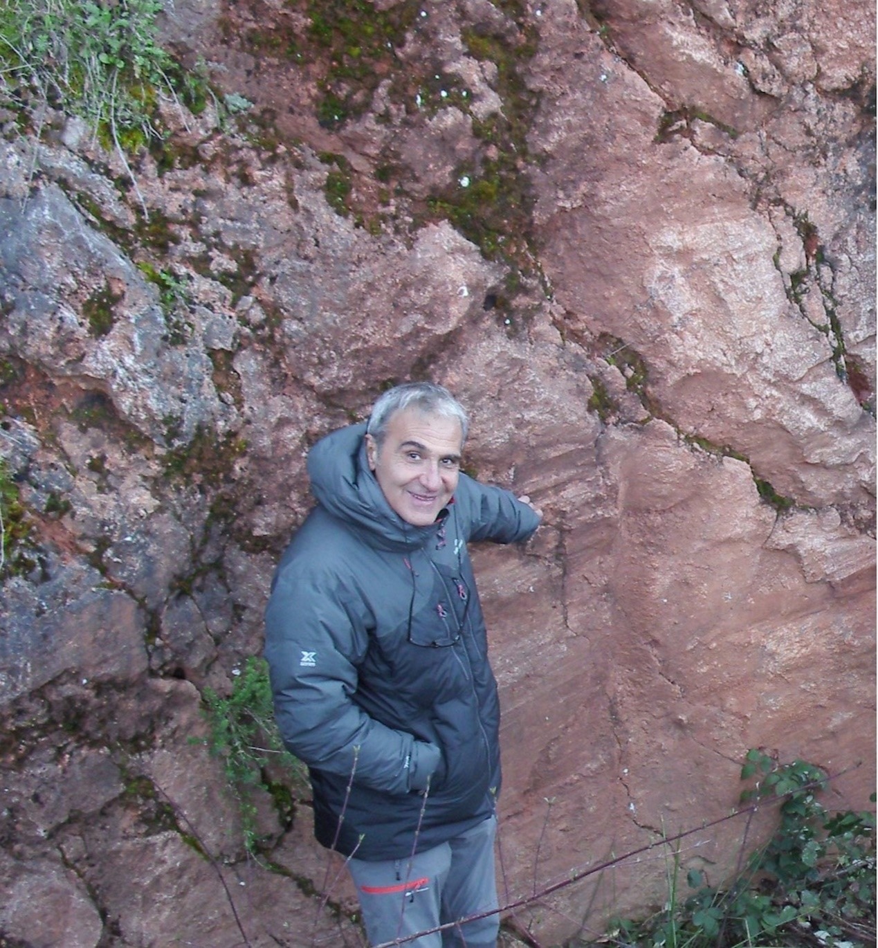 国产精品九九久久一区hh创新论坛第一千九百八十九讲：Isotopic Dating and Geochemical Tracing of Fault Rocks: Insights into Plate Evolution and Seismicity